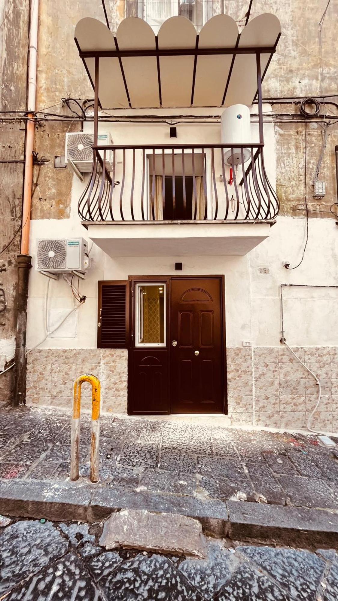 Pizzaiola'S Home Napoli Ngoại thất bức ảnh