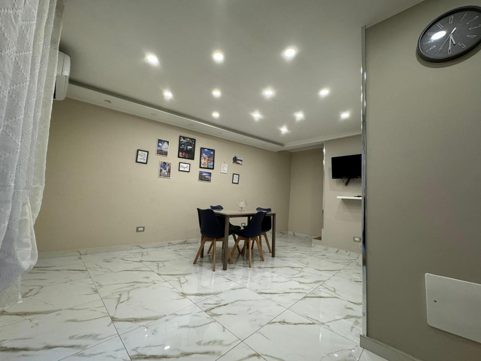 Pizzaiola'S Home Napoli Ngoại thất bức ảnh