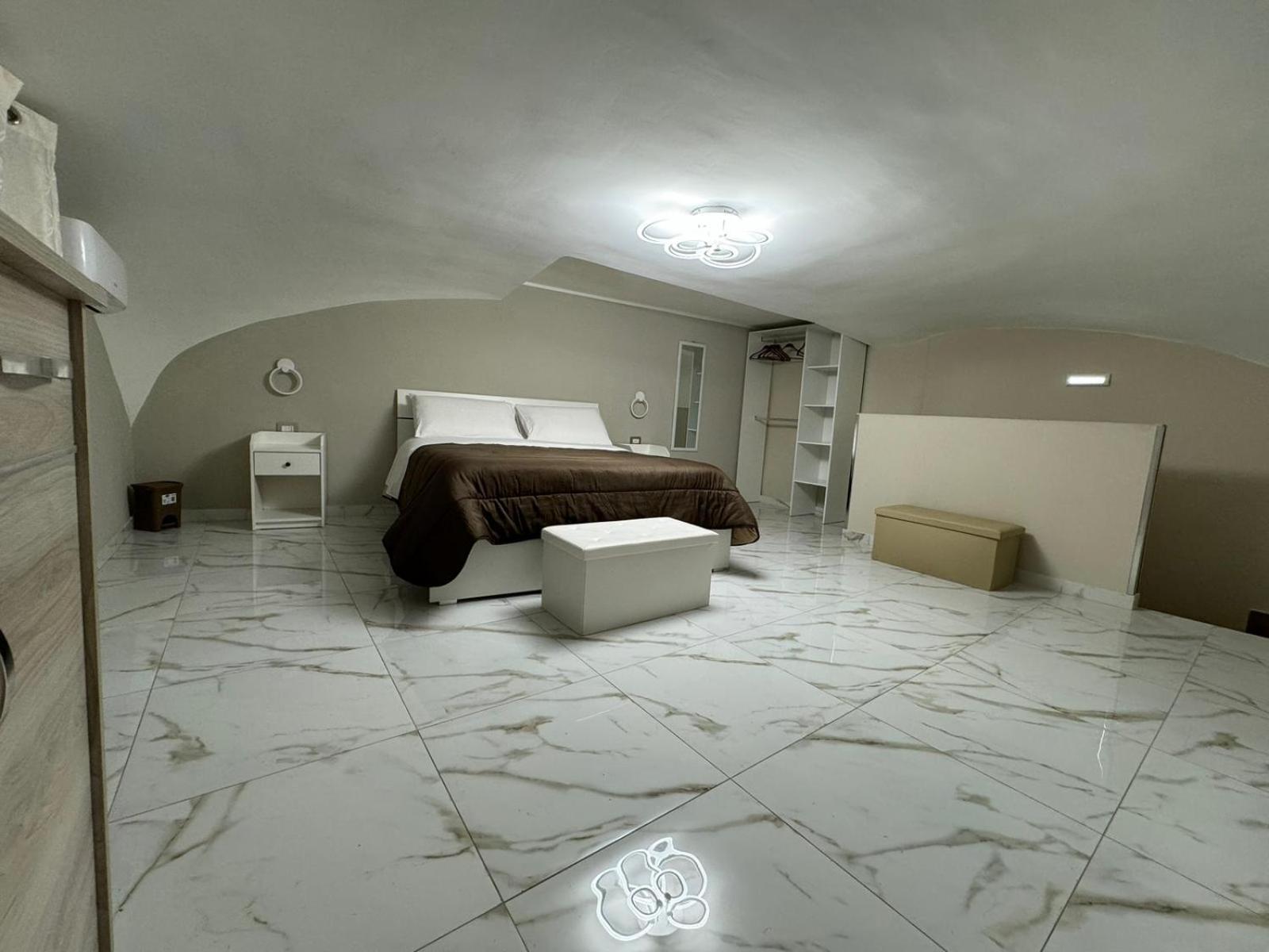 Pizzaiola'S Home Napoli Ngoại thất bức ảnh