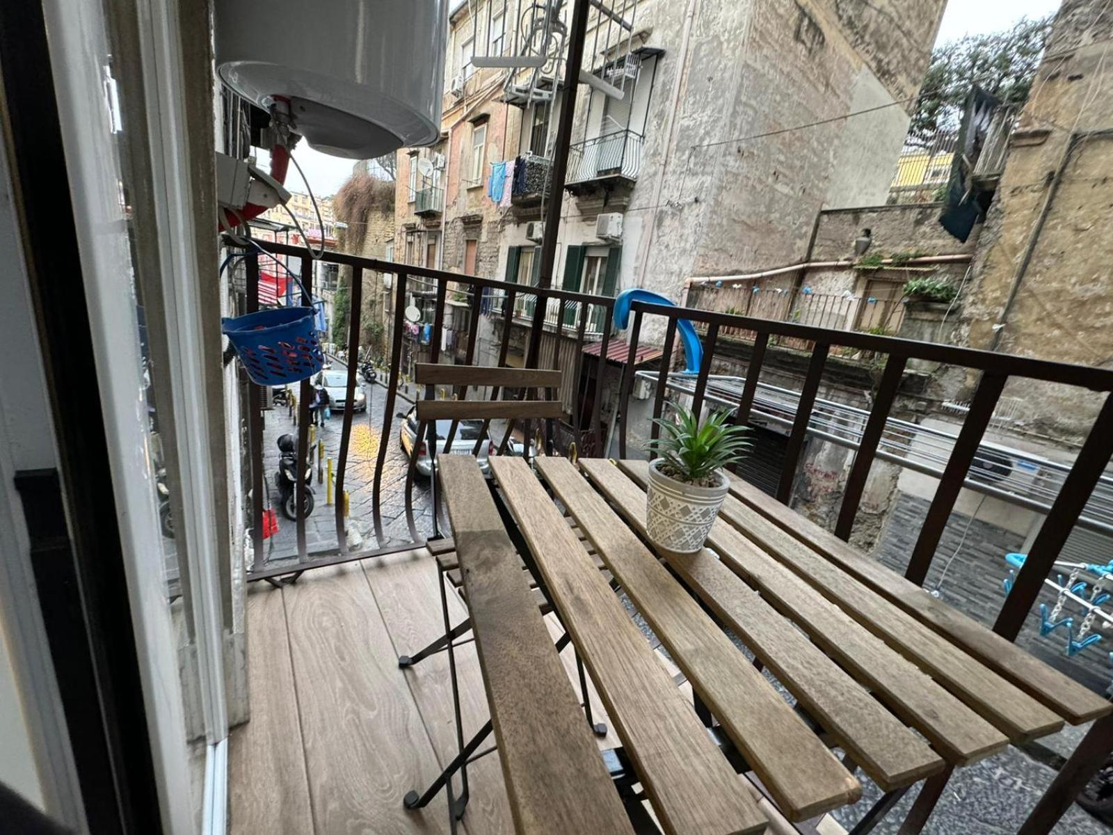 Pizzaiola'S Home Napoli Ngoại thất bức ảnh