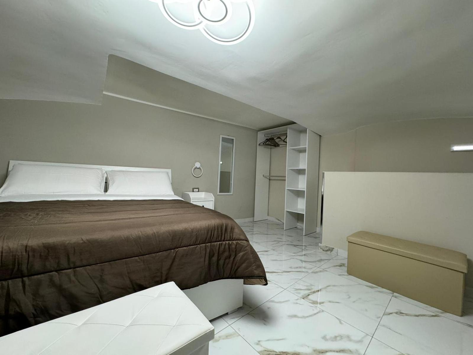 Pizzaiola'S Home Napoli Ngoại thất bức ảnh